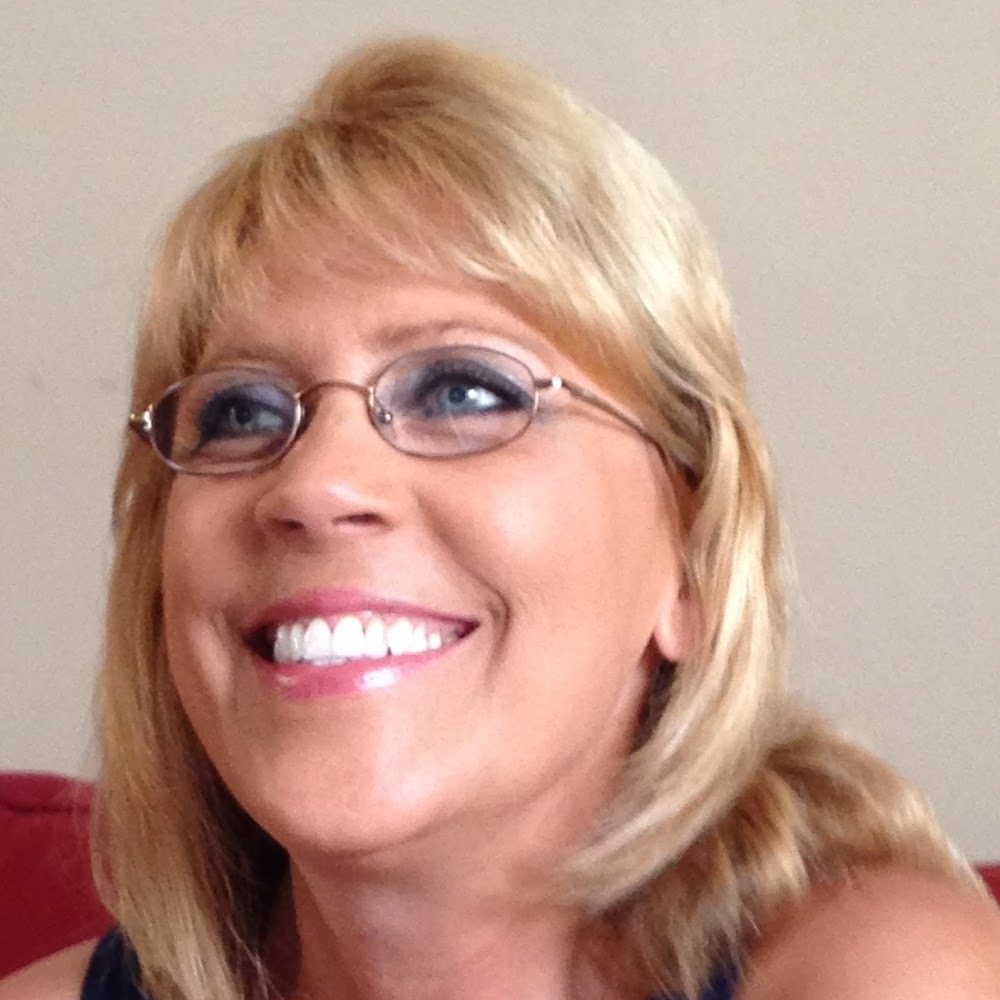 Meet your Posher, Connie